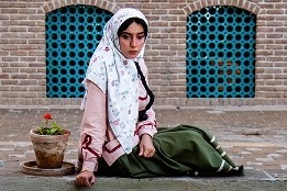  تزیین انار ساده برای مدرسه